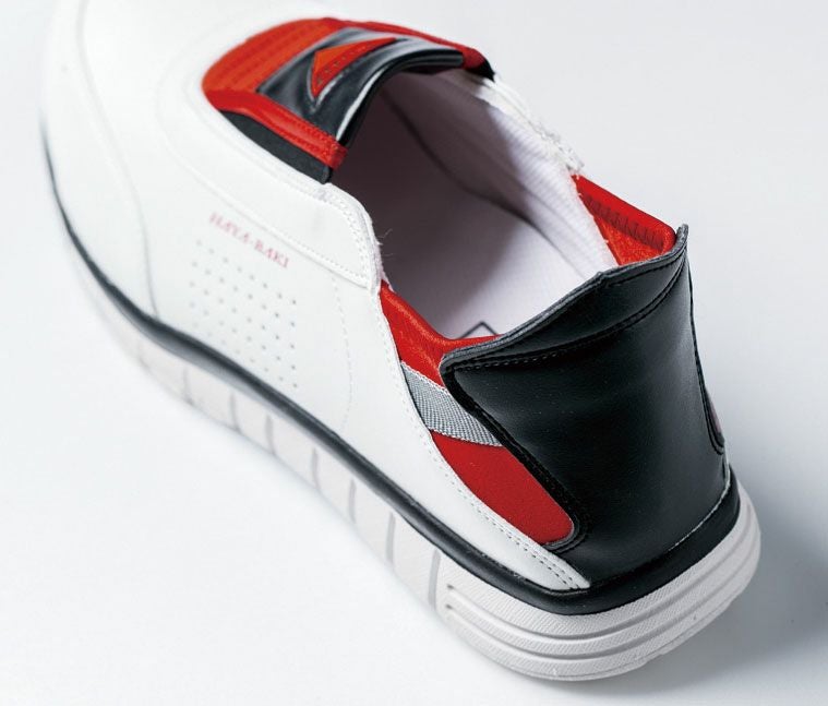 こんな感じでスリッポンタイプ