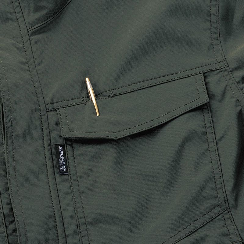 左胸ペン差し
