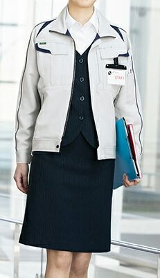 女性