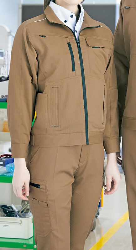 女性