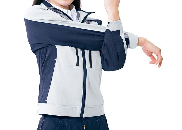 女性