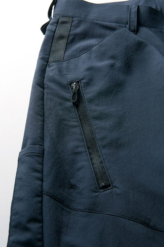 ファスナーポケット（野帳が入る）