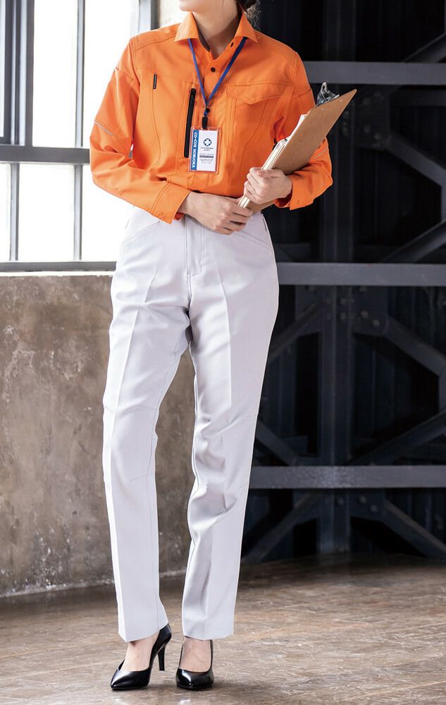 女性