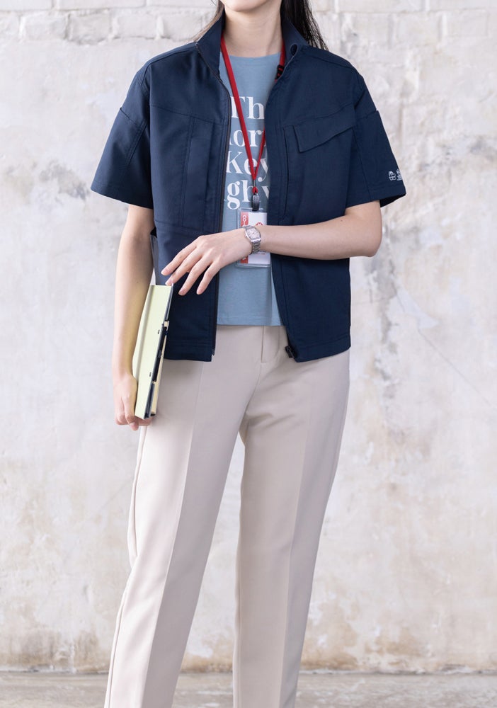 女性