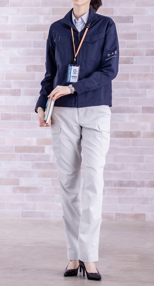 女性