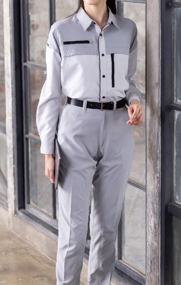 女性