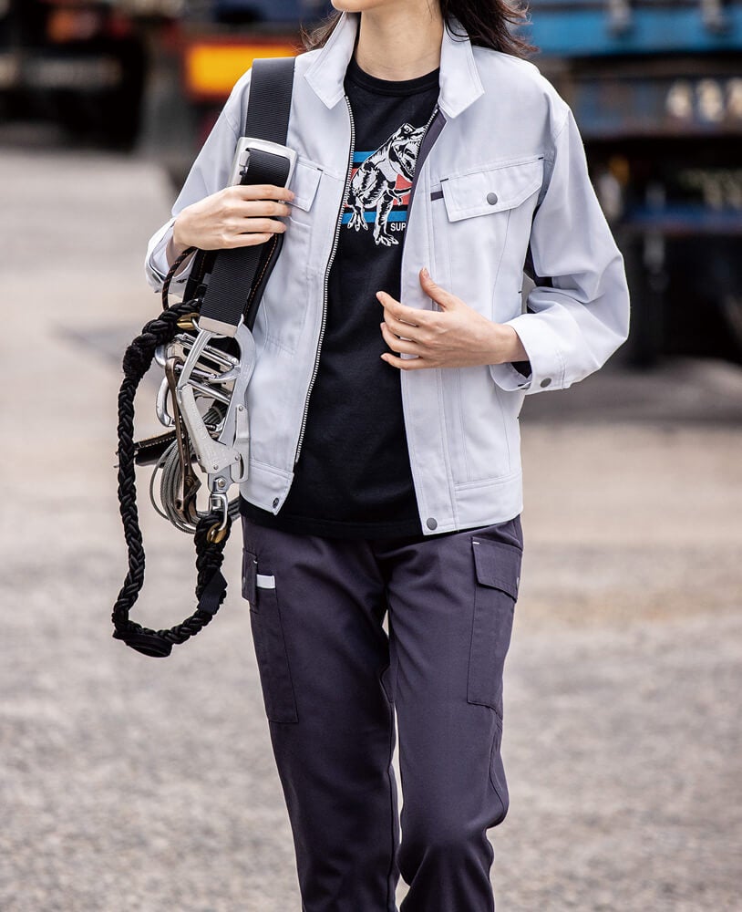 女性