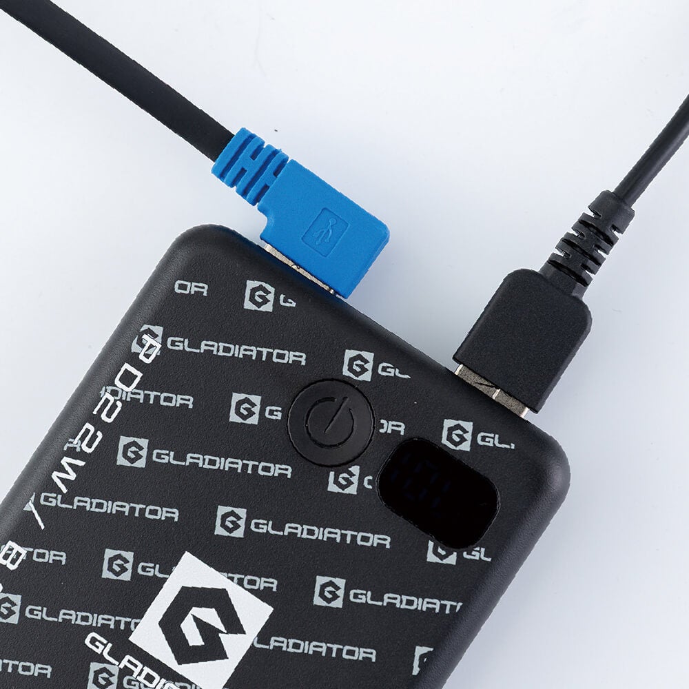 3ポート出力（USB-A×2・USB-C×1）