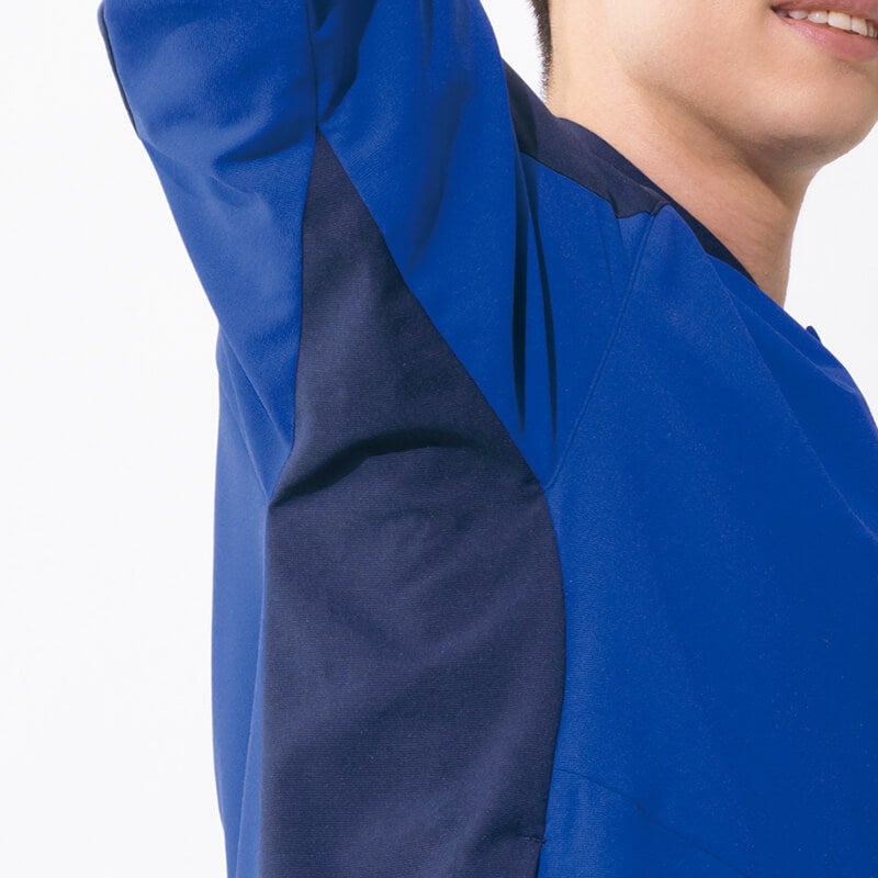 脇下トリカット<br>つっぱらず、腕の動きにストレスを与えない一枚布構造。