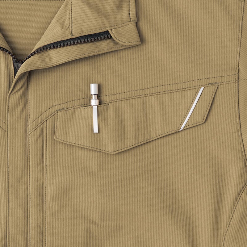 ペン差し<br>左右どちらからも取り出しやすい位置にペン差しを装備。