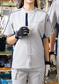 女性