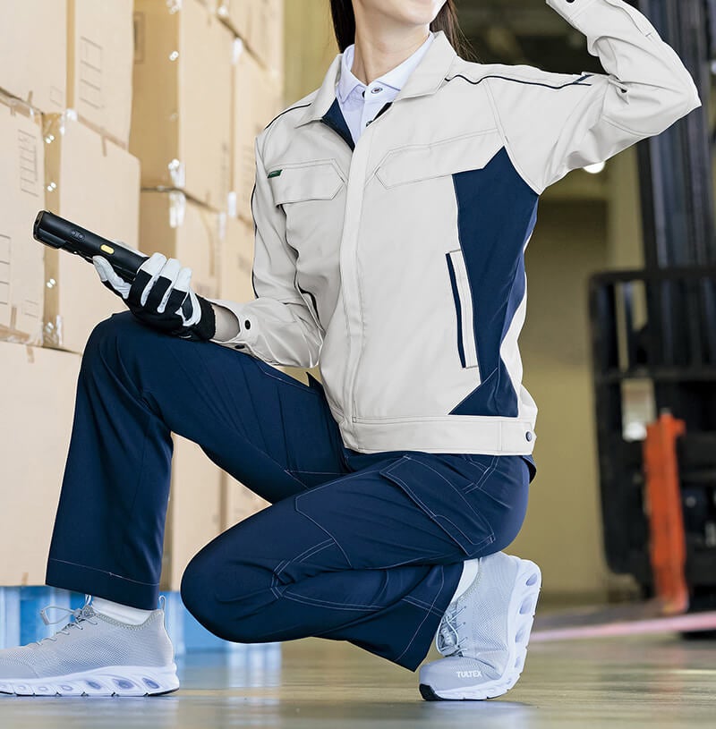 女性