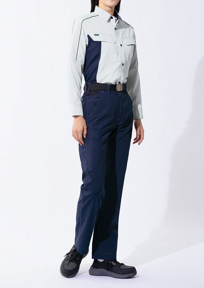 女性
