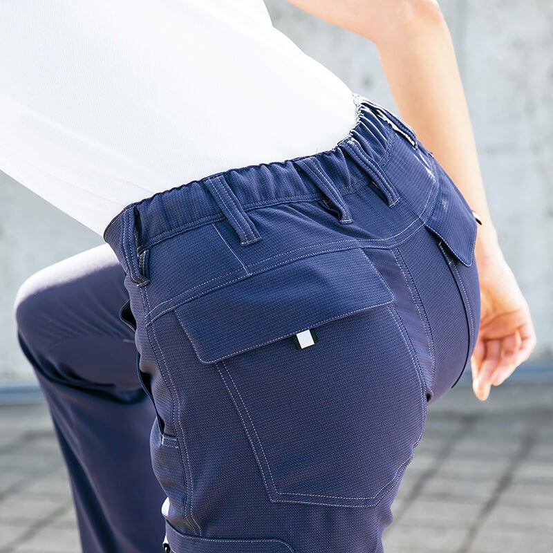 女性