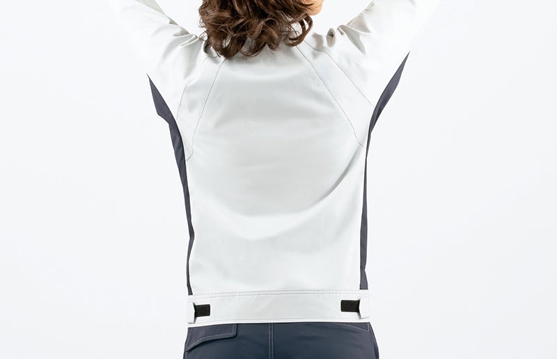 女性