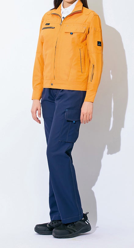 女性