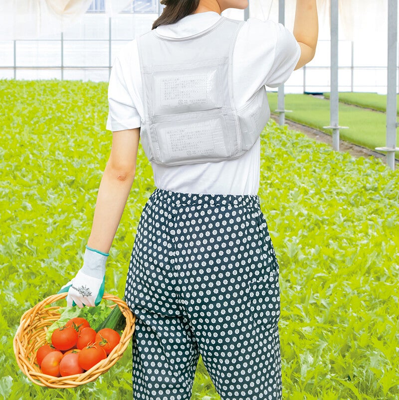 女性
