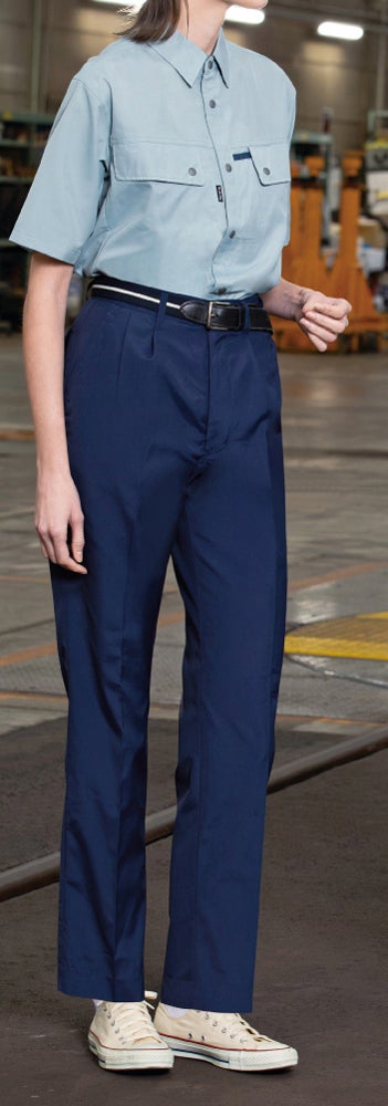 女性