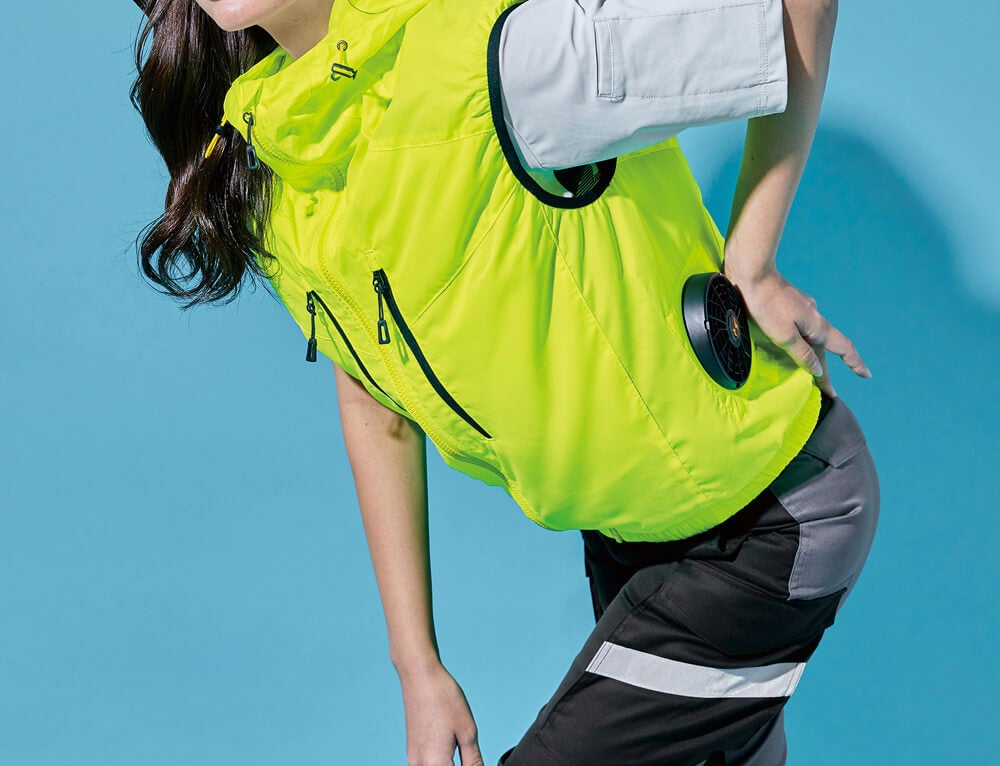 女性